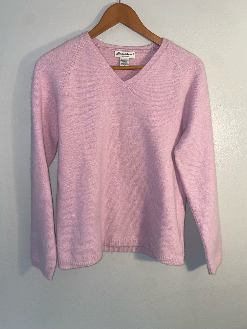 VTG Eddie Bauer Pink Lambswool Angora Blend V-Neck Sweater Size S Made in UK